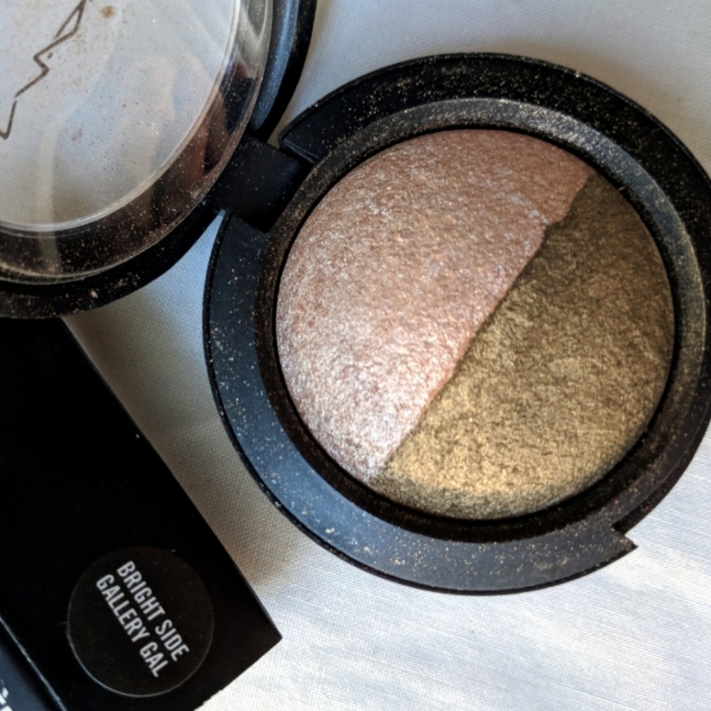 MAC Bright Side/Gallery Gal Mineralize Eye Shadow